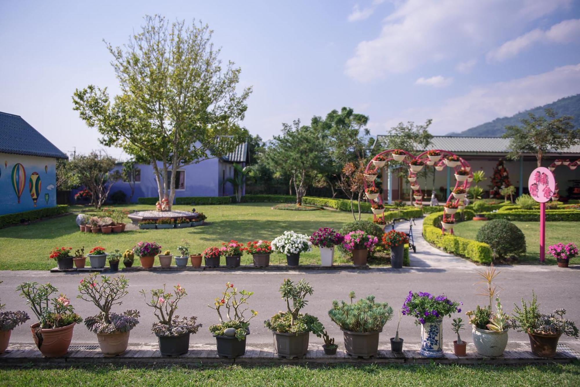Xinfu Traveler Inn Taiping  Exteriör bild