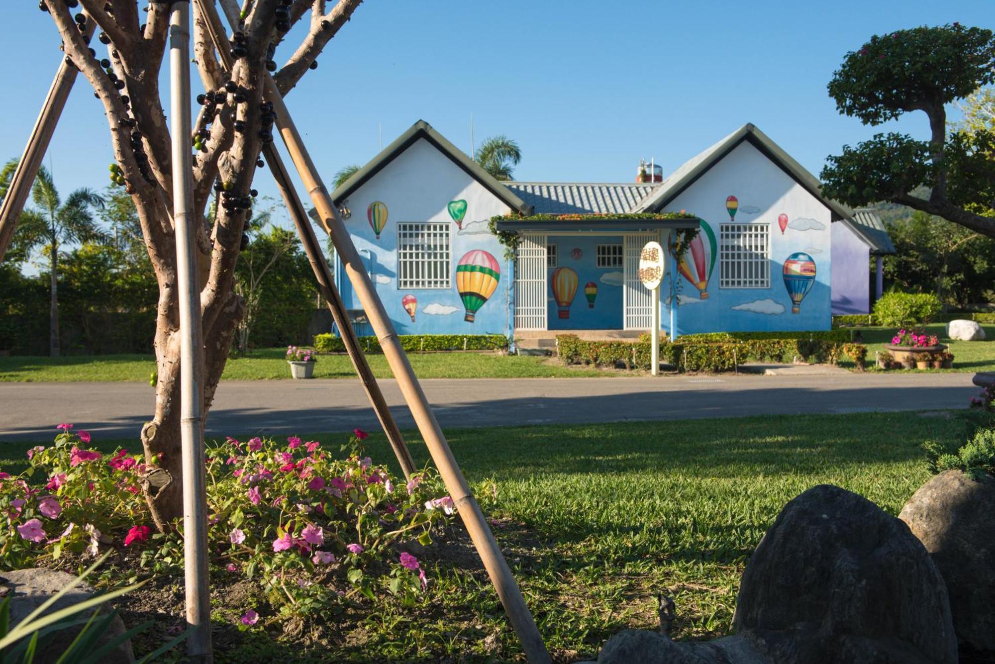 Xinfu Traveler Inn Taiping  Exteriör bild