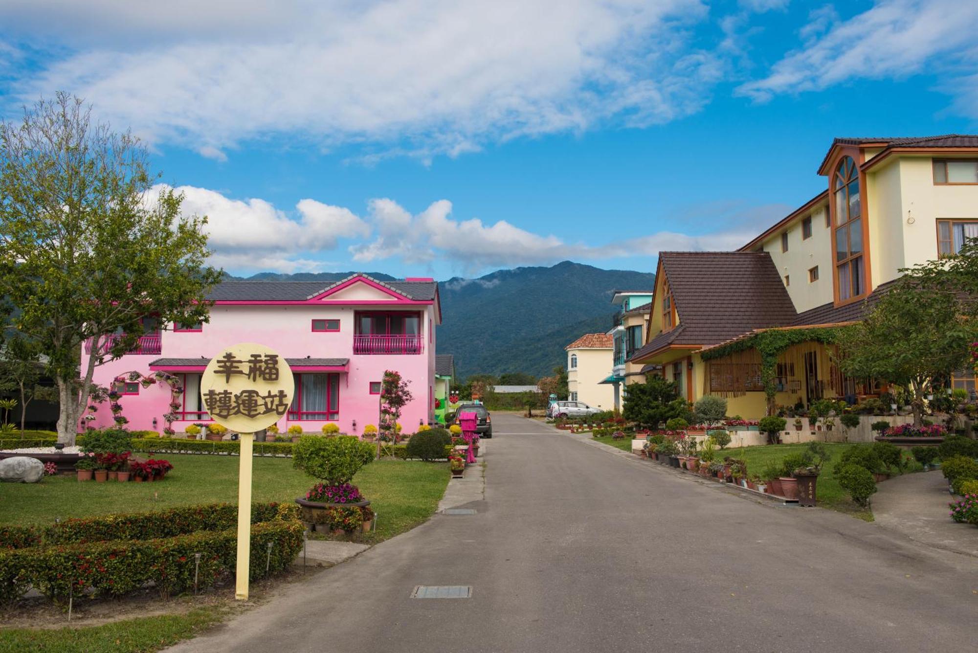 Xinfu Traveler Inn Taiping  Exteriör bild