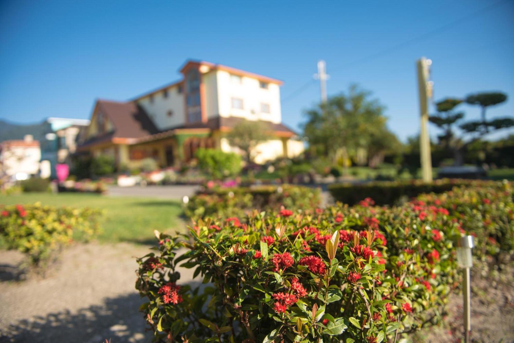 Xinfu Traveler Inn Taiping  Exteriör bild